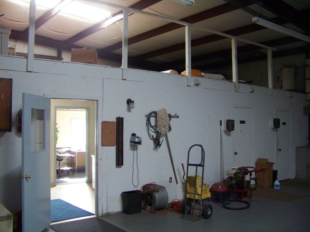 Warehouse Property Webb, Al: 8823 E State Highway 52, Webb, AL 36376